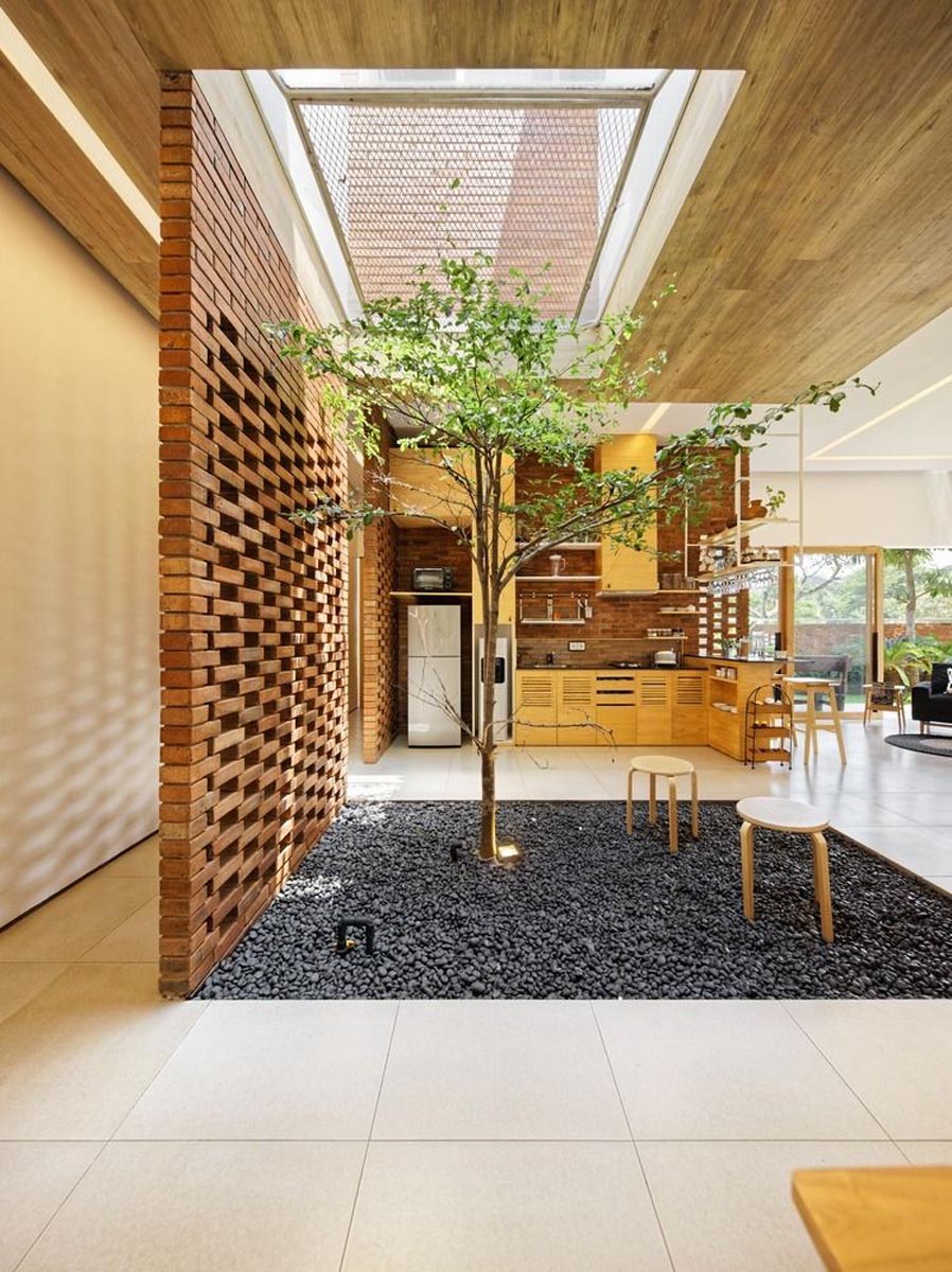 Percantik Rumah Mungil dengan 5 Ide Desain Taman Simpel