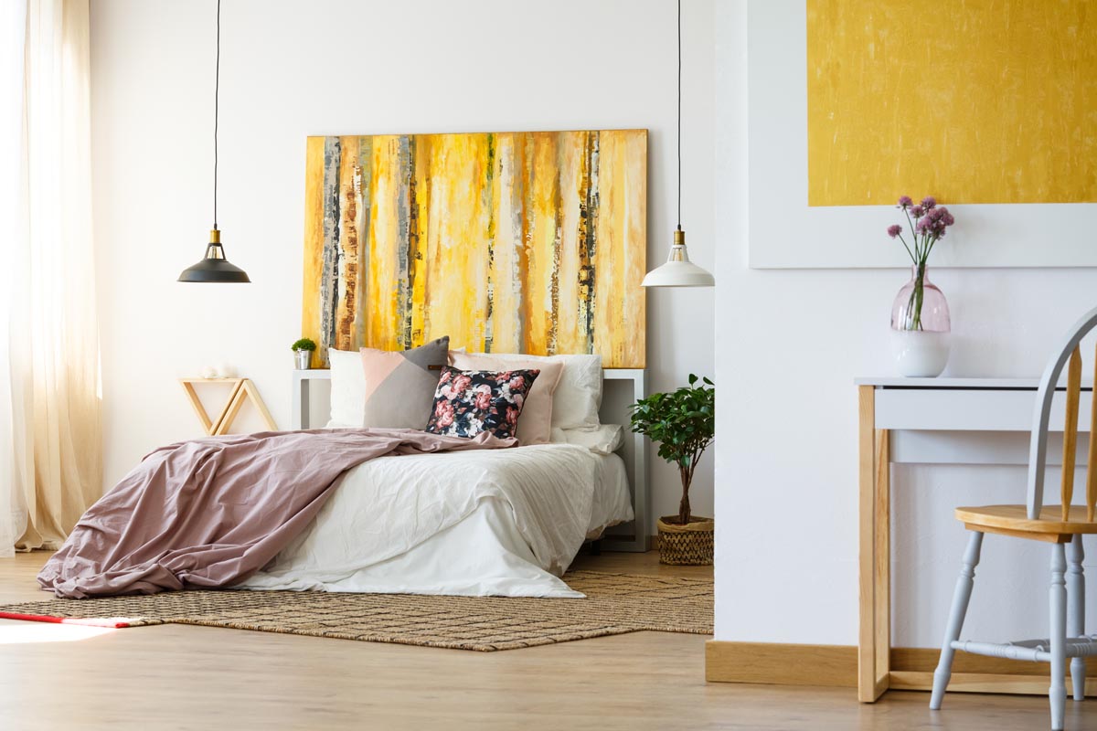 Six Yellow Interior Inspirations to Liven Up the Room 