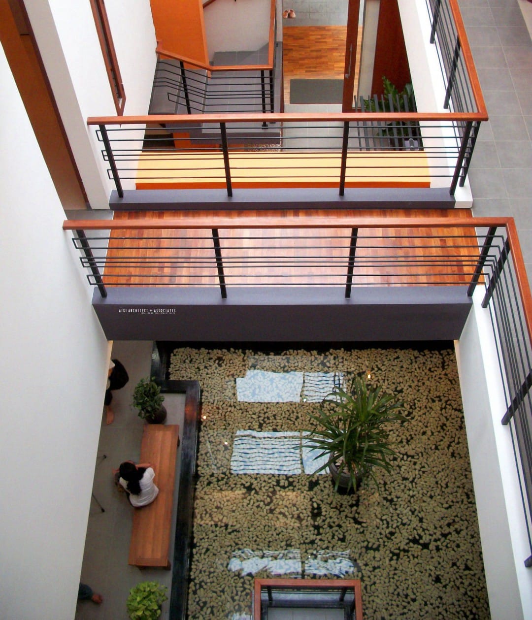 Farila Guest House oleh AIGI Architect + Associates