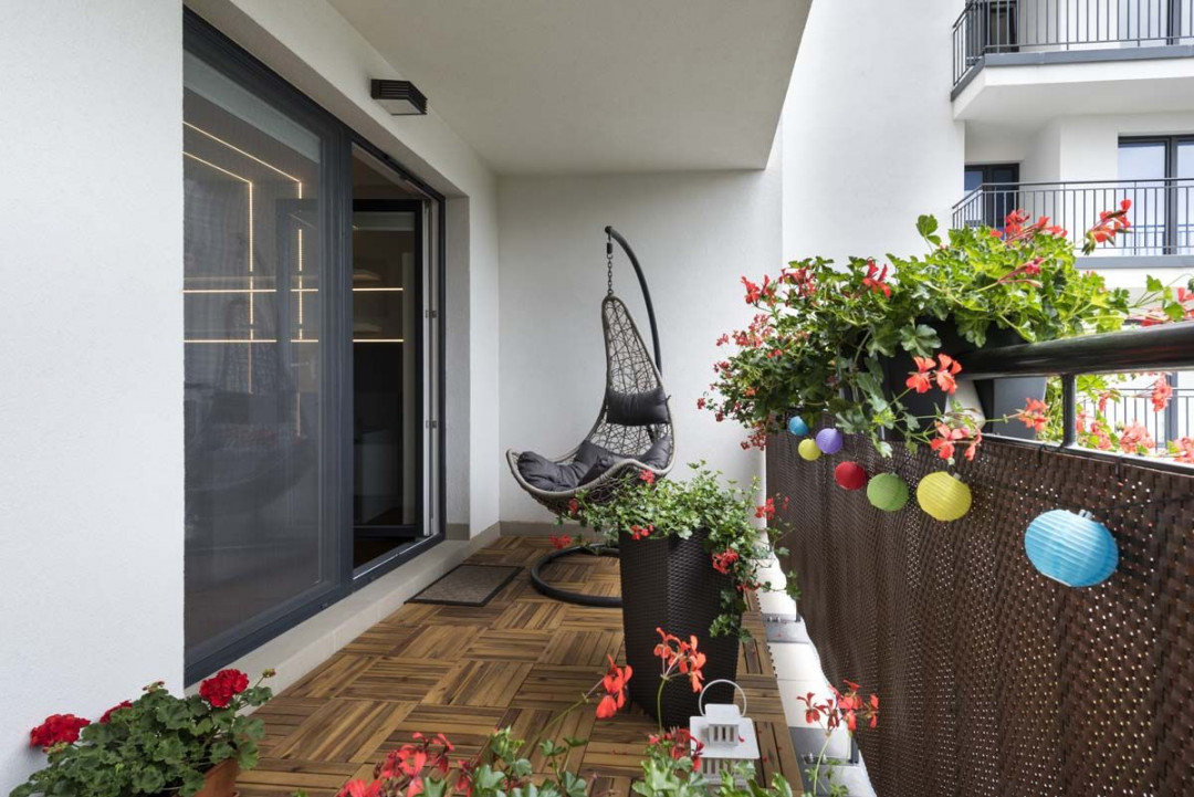 25 Best Balcony Ideas to Decorate a Small Balcony | Apartment Therapy