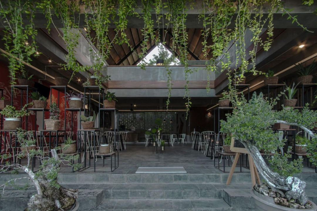 Dierra Café & Resto Optimises Local Tourism by Highlighting Sulawesi's Local Design & Materials