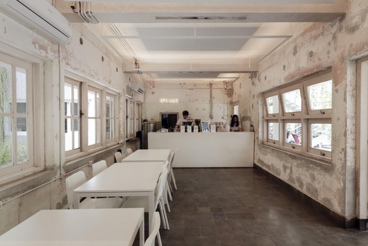 Didago Café Retains the Ambiance of an Aging Building While Adding Contemporary Touches