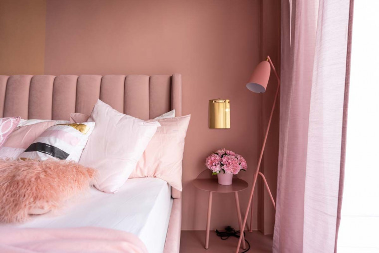 6 Inspirasi Hadirkan Sentuhan Pink di Interior Rumah