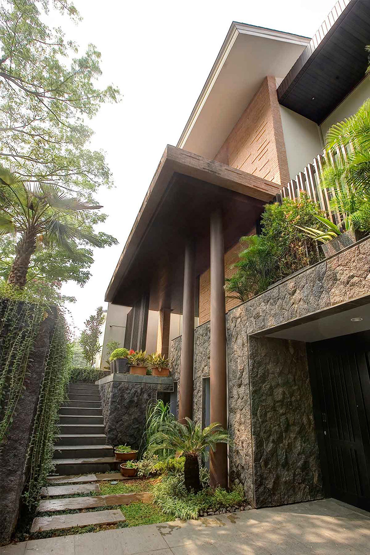 Tjipta House, gets architects