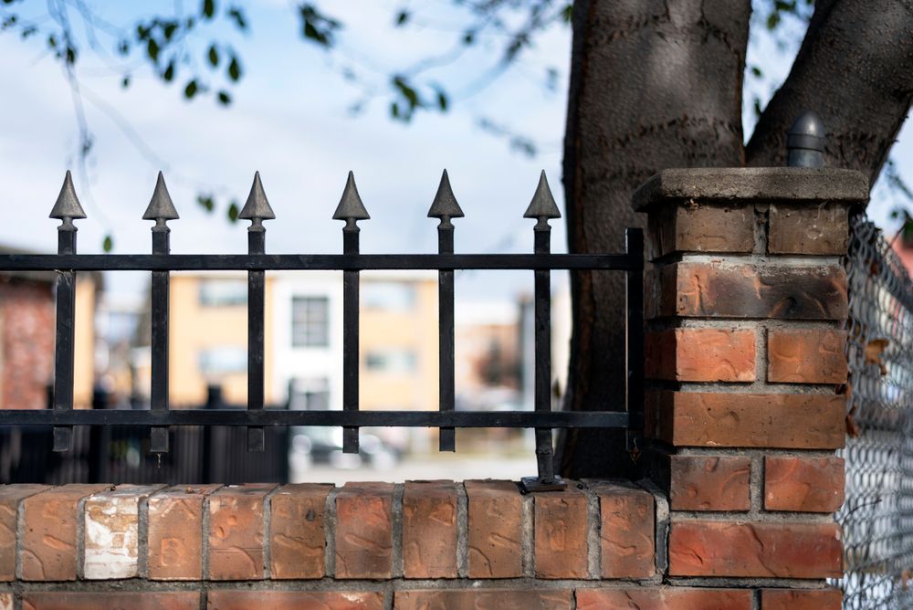 7 choices of iron fence models to protect your home
