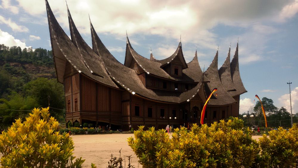 Mengenal Rumah Gadang, Rumah Adat Sumatera Barat yang Ikonik