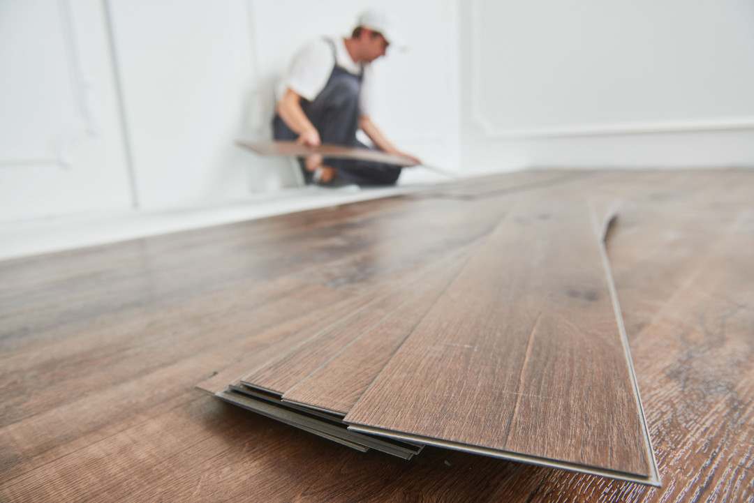 Laminate Flooring vs Timber Flooring: Deciphering the Distinctions