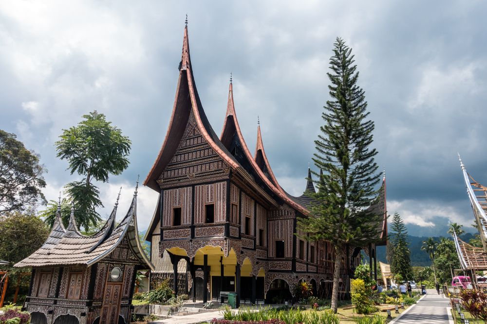 Mengenal Rumah Gadang, Rumah Adat Sumatera Barat yang Ikonik