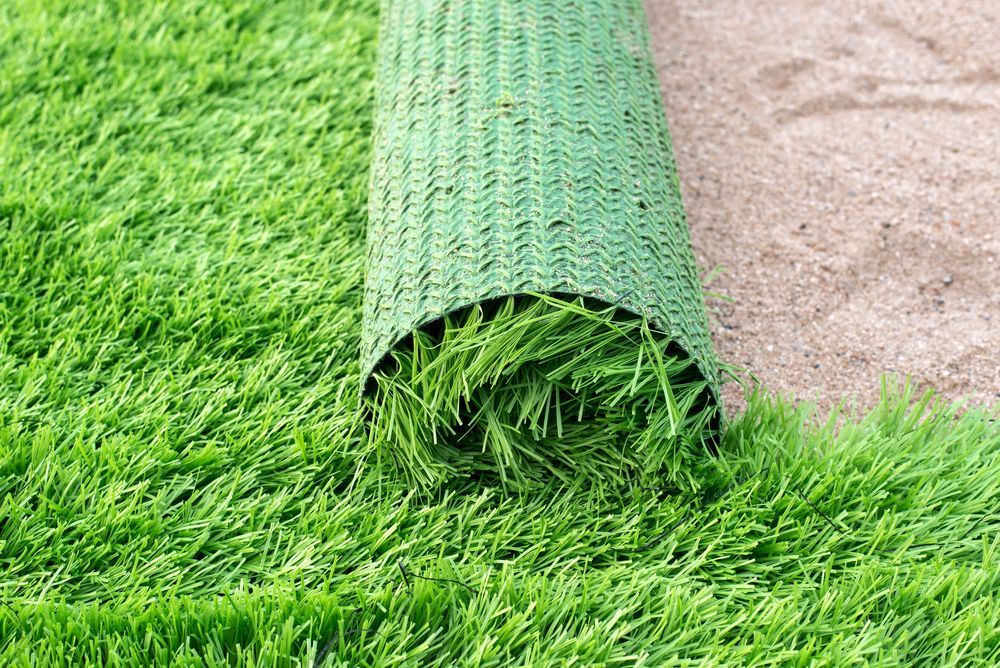 Rumput Sintetis, Alternatif Pengganti Rumput Alami untuk Hunian Anda