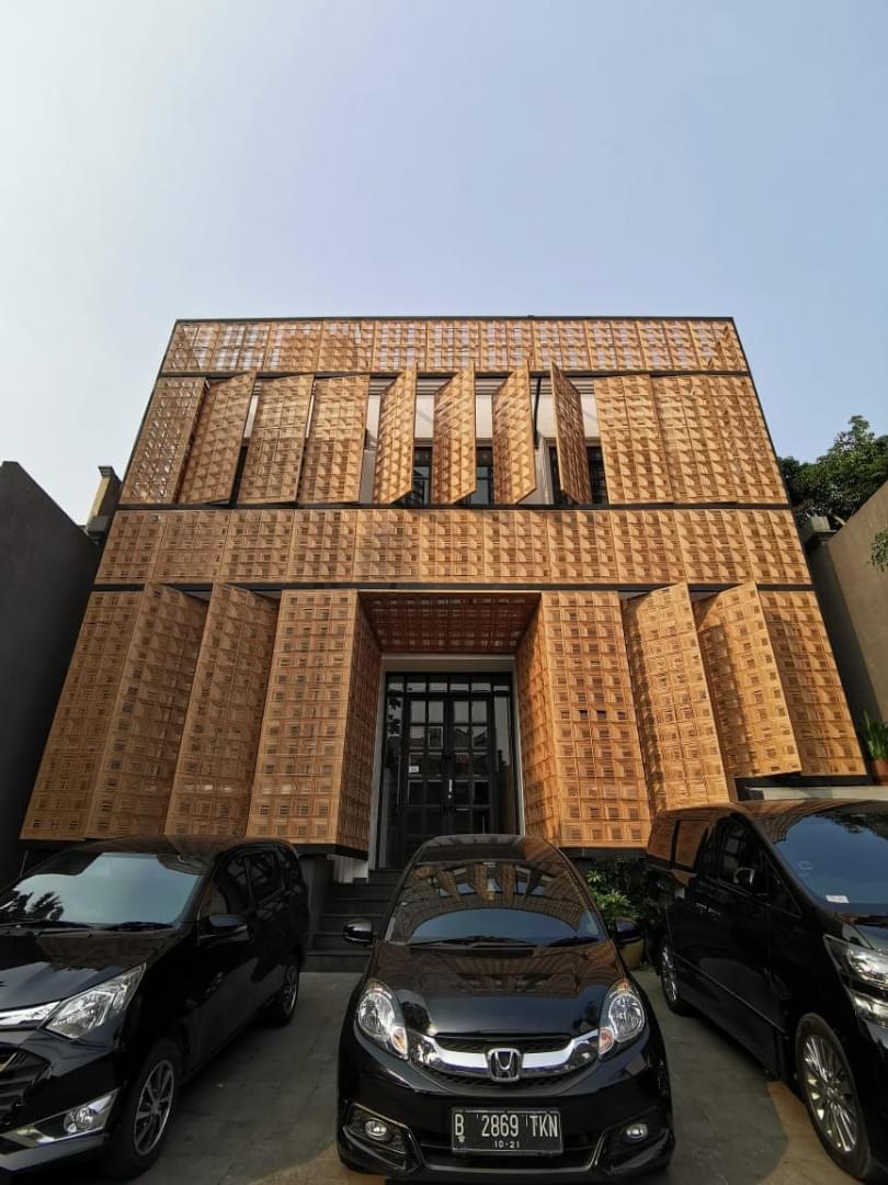 Customized Weaving Facade from BYO Living