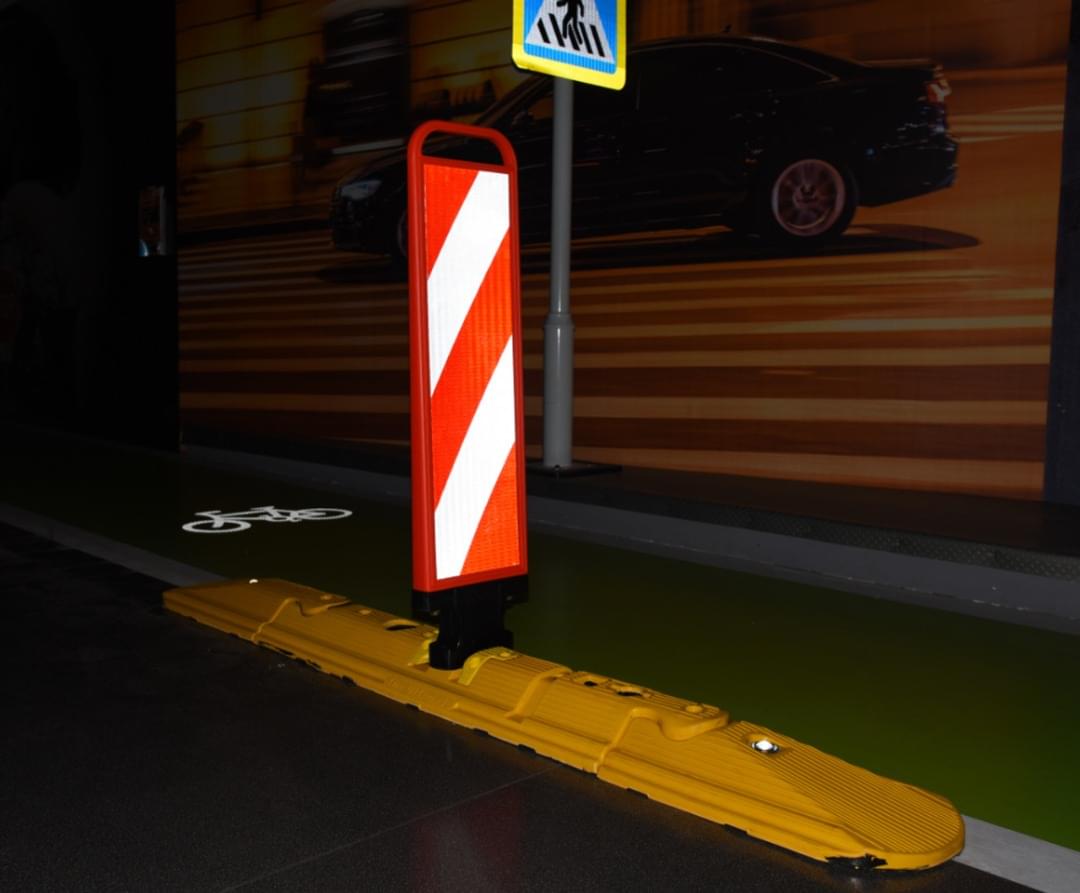 Traffic Lane Separator - Reflector from Safety Xpress