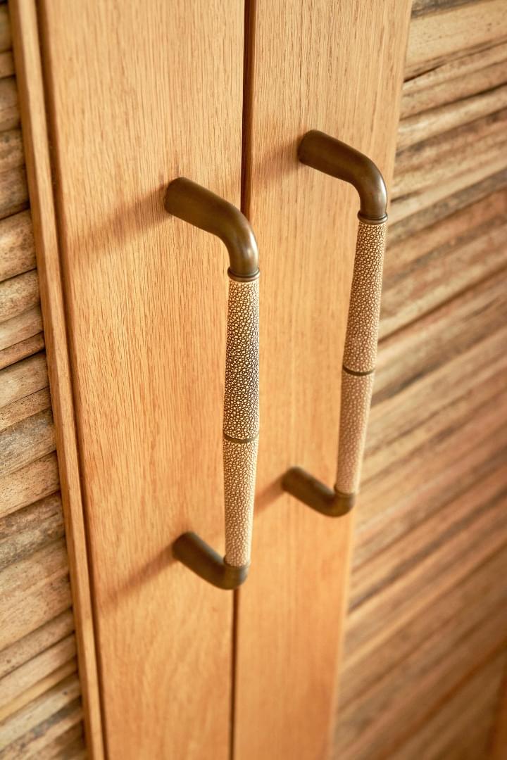 TURNSTYLE DESIGNS - PULL HANDLES - SHAGREEN TUBE GOOSE NECK COMBINATION AMALFINE from GID Limited