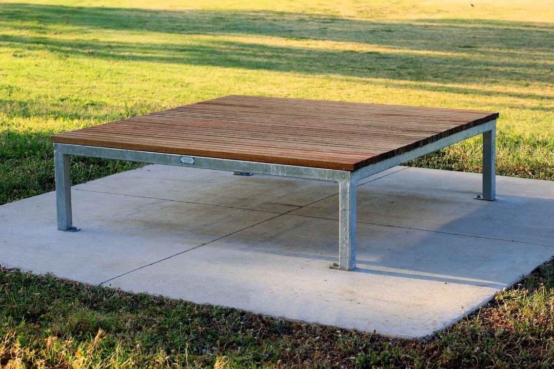 Uni Hill Platform Bench from Commercial Systems Australia