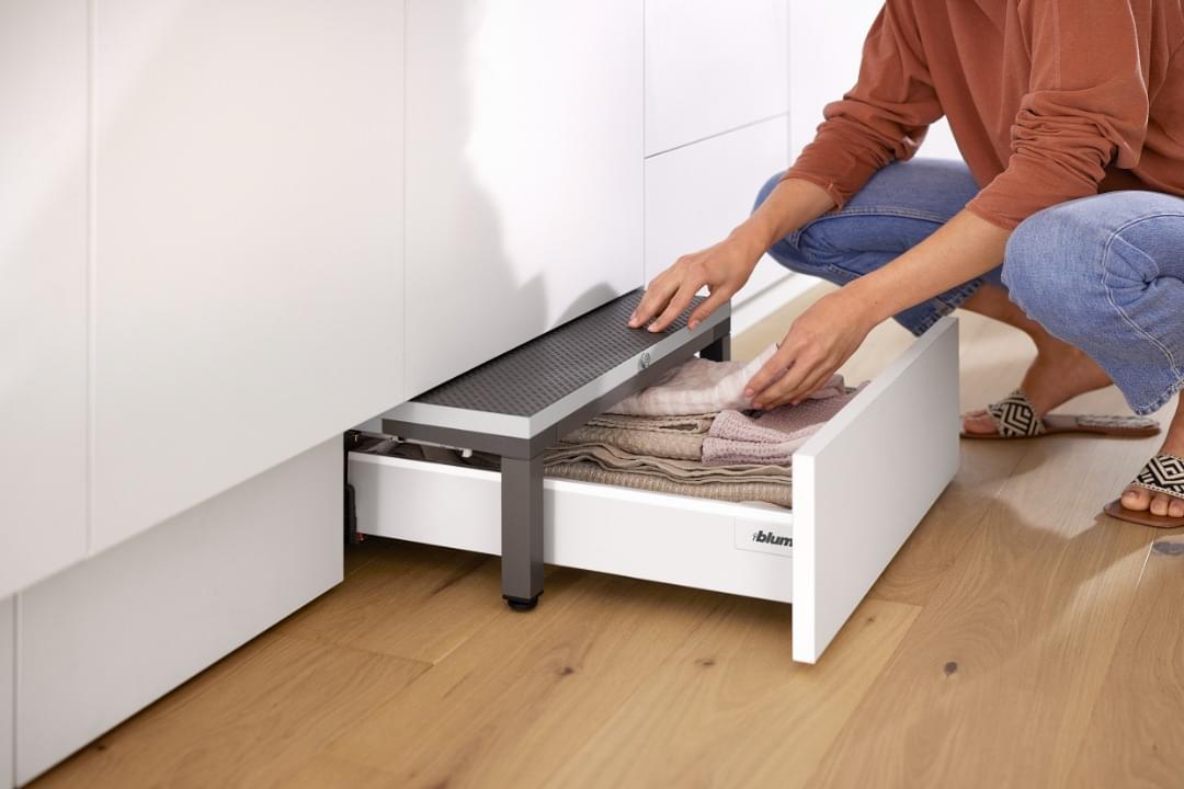 SPACE STEP - Cabinet Application from Blum