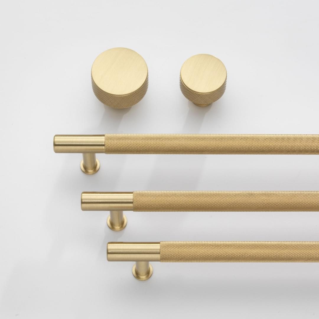 Henley Pull Handle, 128mm, Brushed Brass from Archant