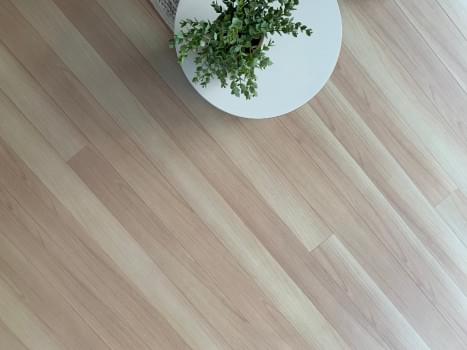DecoFloor - Timber-look aluminium flooring