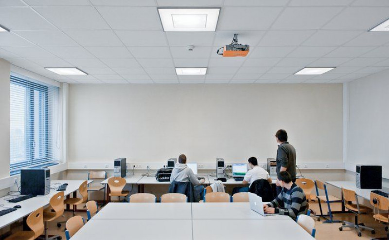LIGHT AS A LEARNING AID: NEEDS-BASED LIGHTING IN SCHOOLS