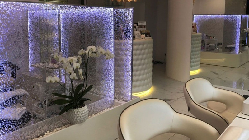 How Do Acrylic Couture Panels Differ from Other Decorative Acrylic Panels?